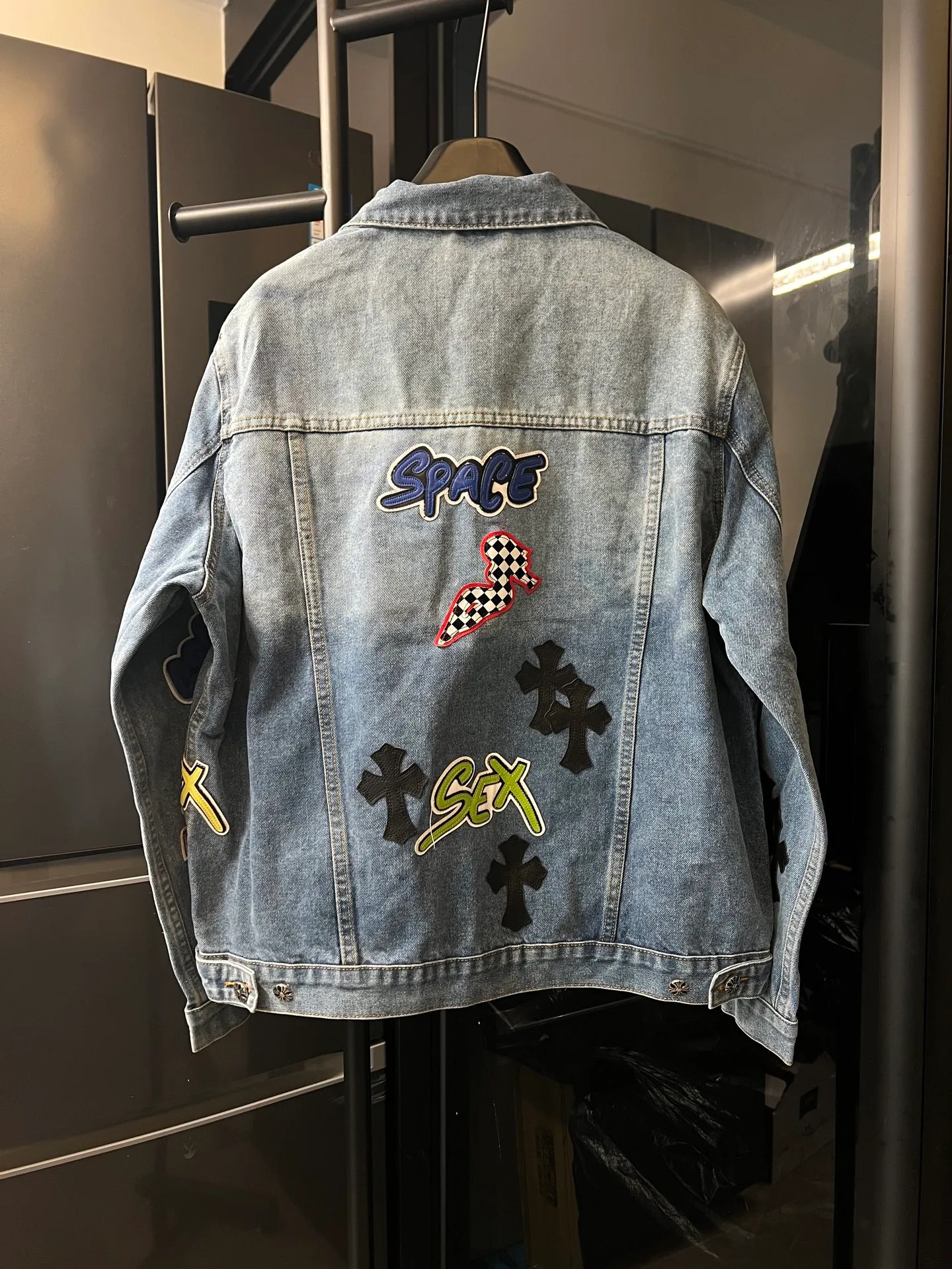 P350 [next day] Chrome Heart/Chrome Heart 26FW multi-element anime little devil denim jacket (blue) Size: 46 48 50 52 (s-xl corresponding) Detailed sizes can be found in Figure 9